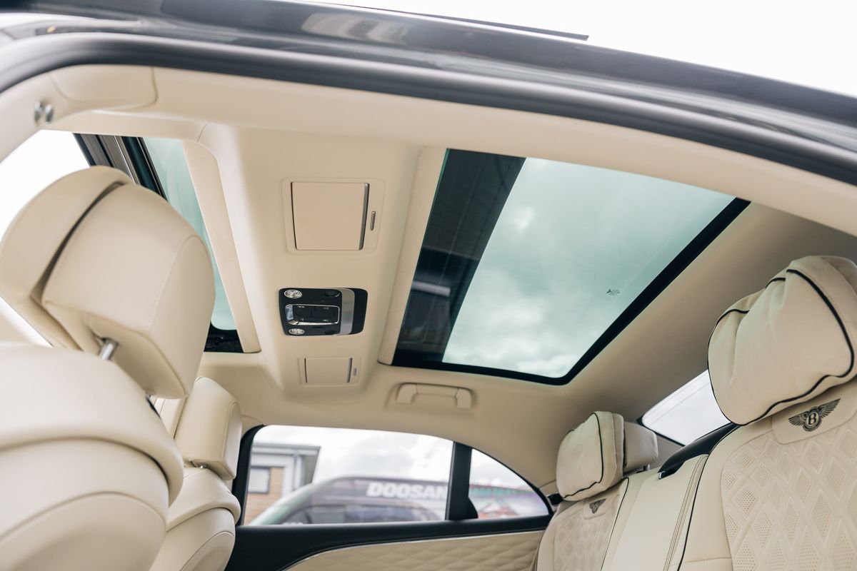 Bentley Flying Spur V8 4.0 Mulliner