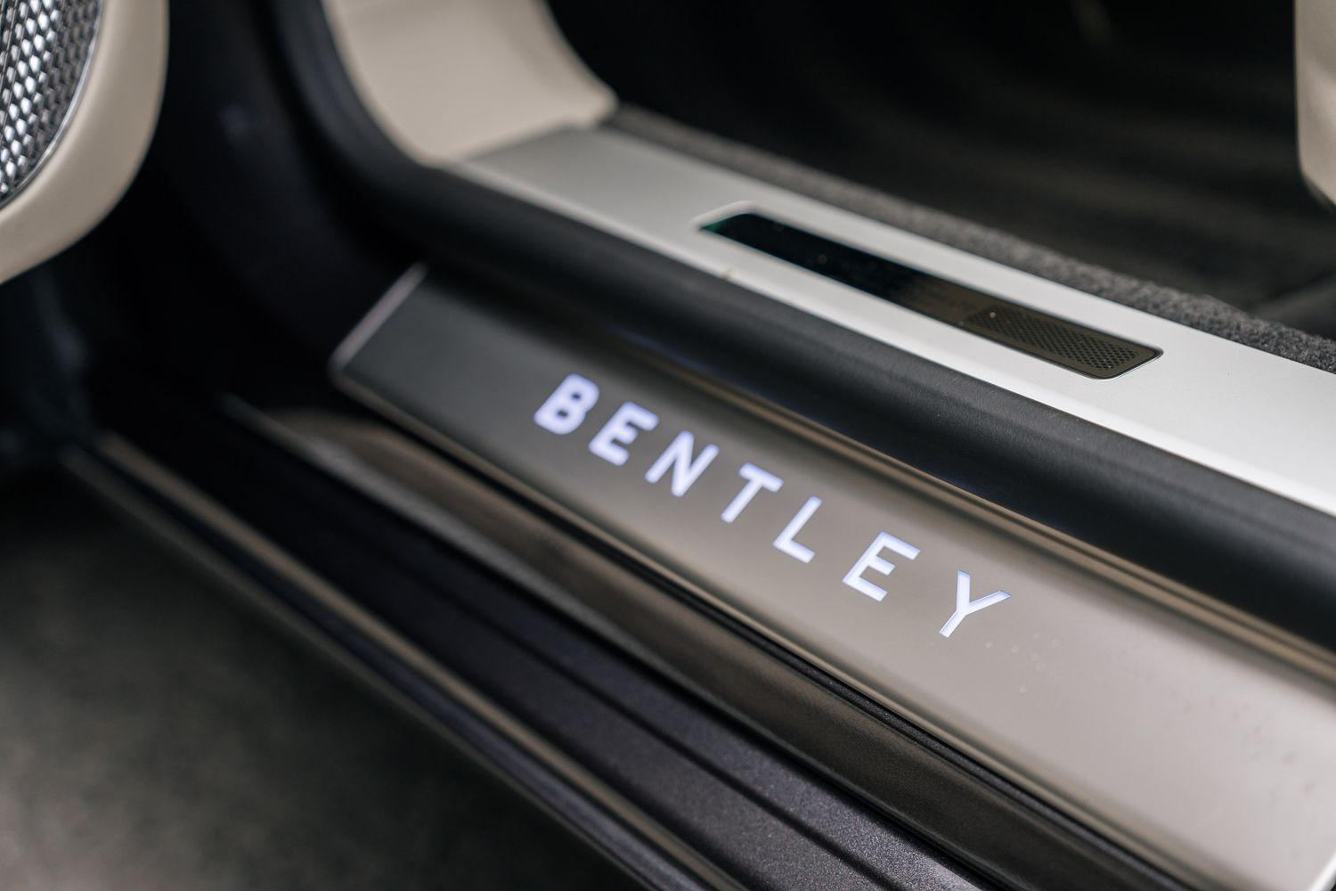 Bentley Flying Spur V8 4.0 Mulliner