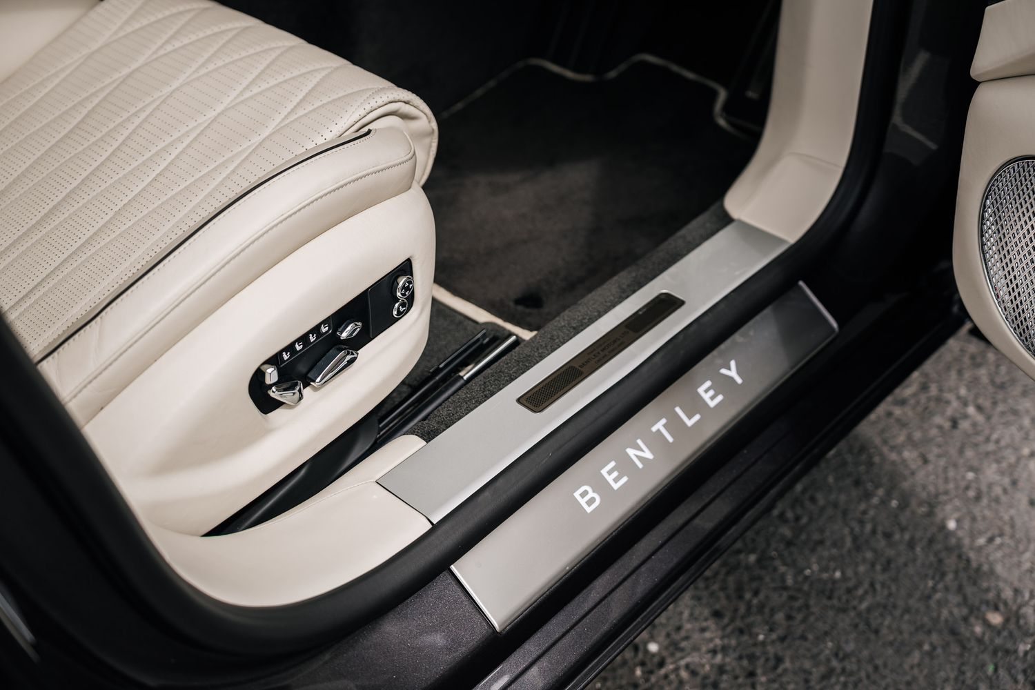 Bentley Flying Spur V8 4.0 Mulliner