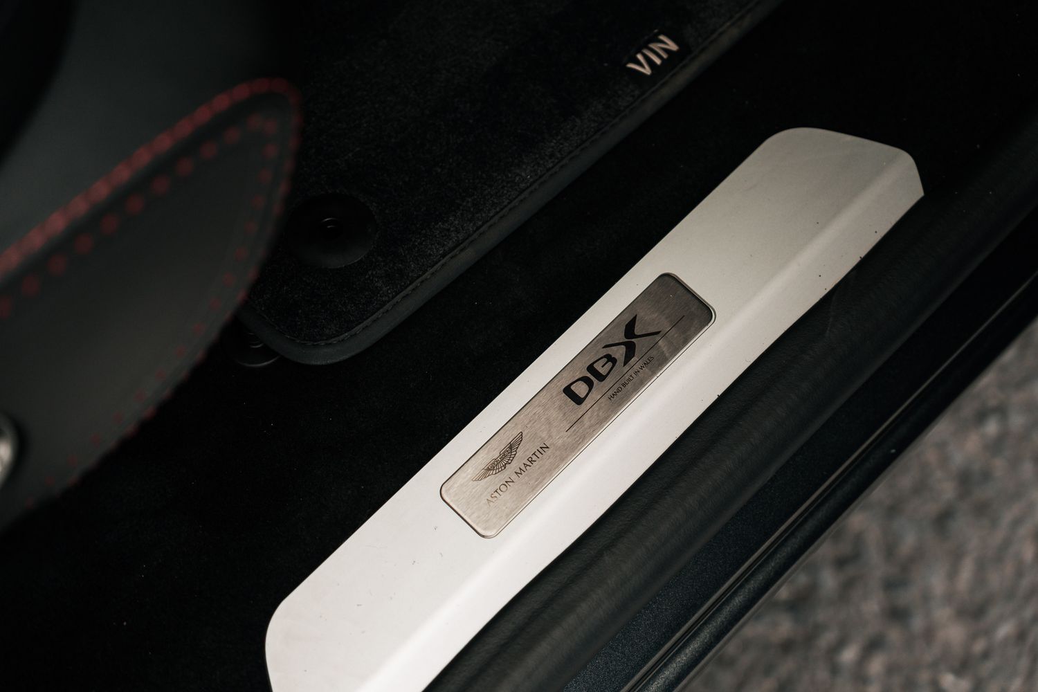 Aston Martin DBX V8 AUTO