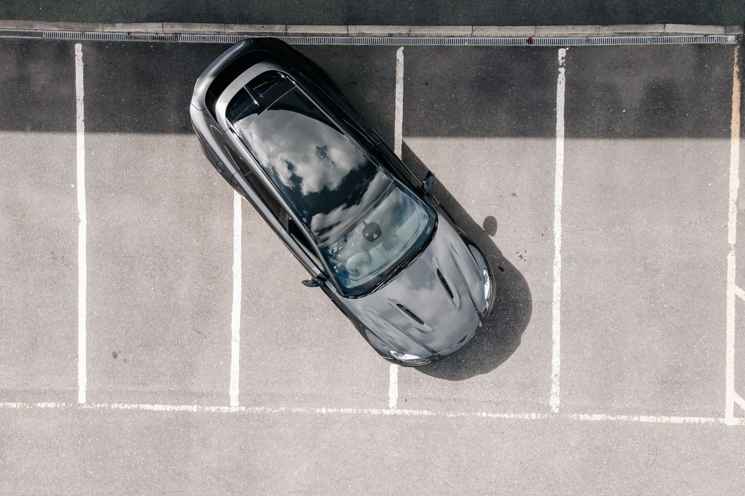 Aston Martin DBX V8 AUTO