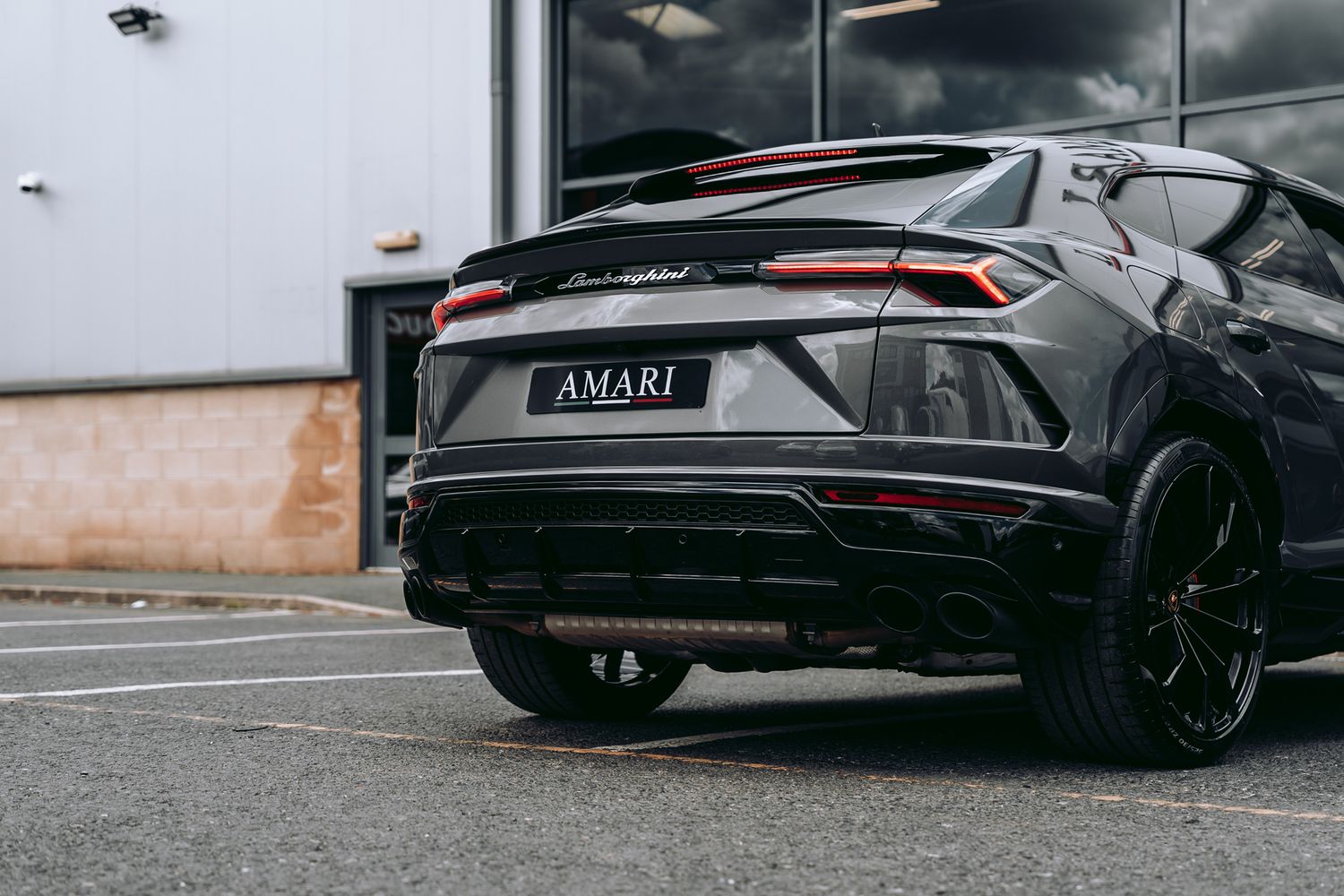 Lamborghini URUS V8 Auto
