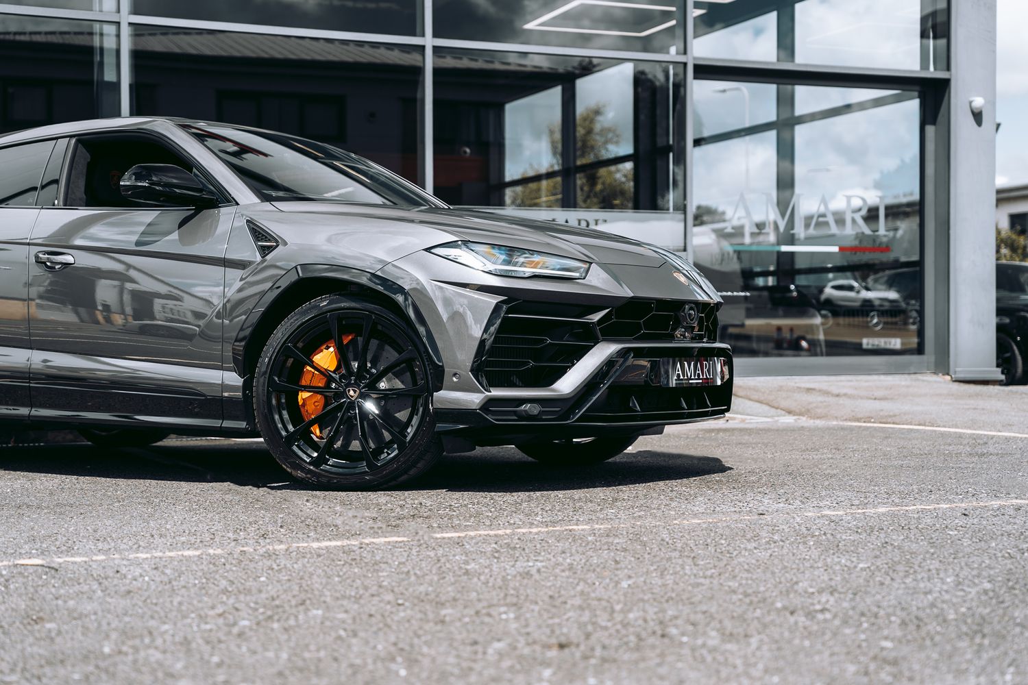 Lamborghini URUS V8 Auto