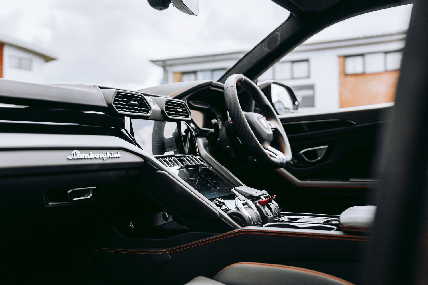 Lamborghini URUS V8 Auto