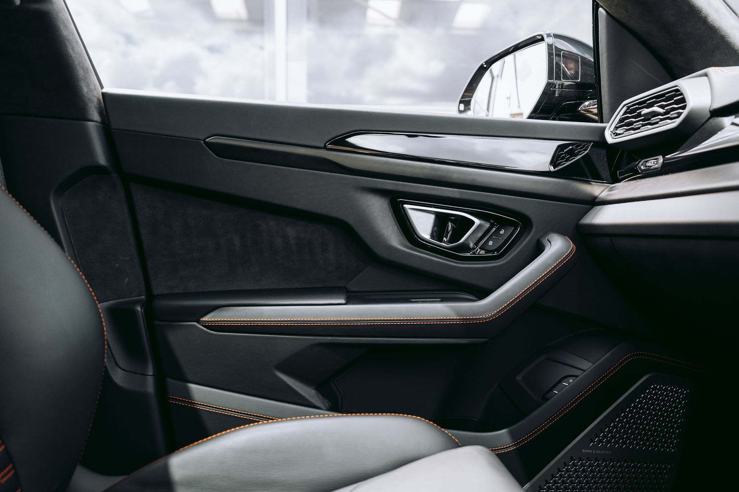 Lamborghini URUS V8 Auto