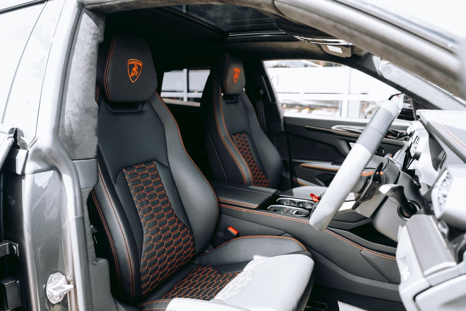 Lamborghini URUS V8 Auto