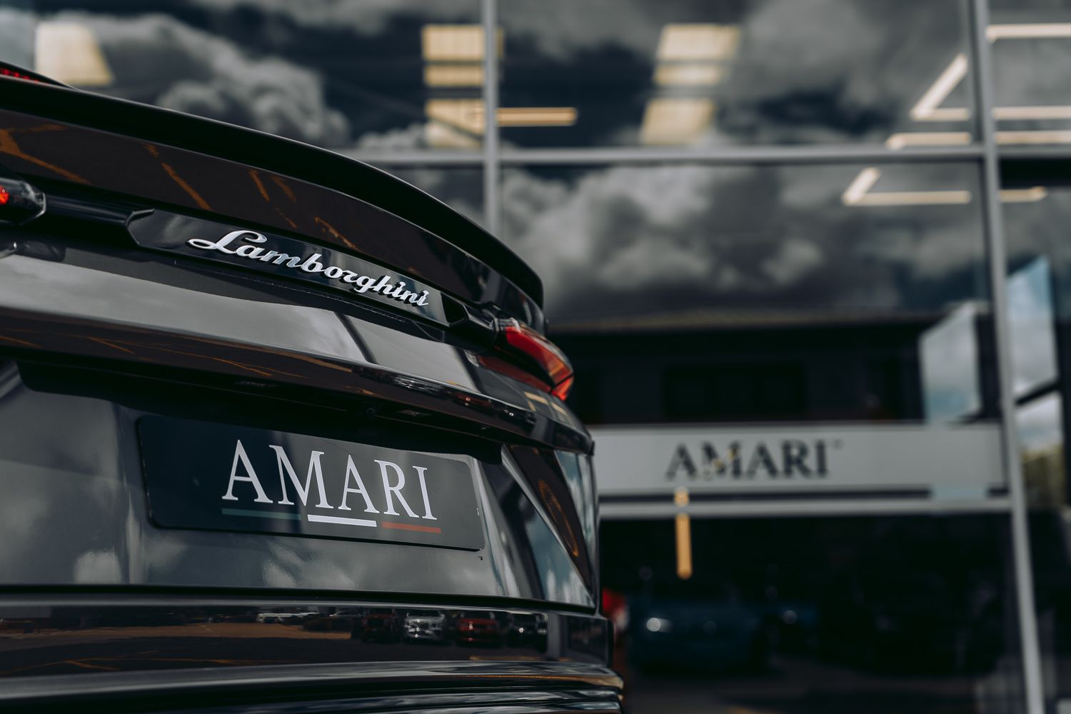 Lamborghini URUS V8 Auto