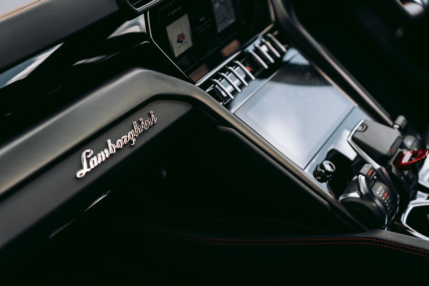 Lamborghini URUS V8 Auto