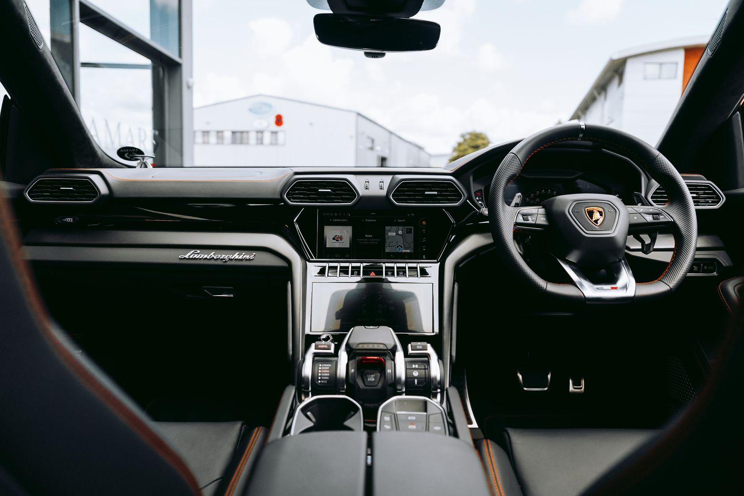 Lamborghini URUS V8 Auto