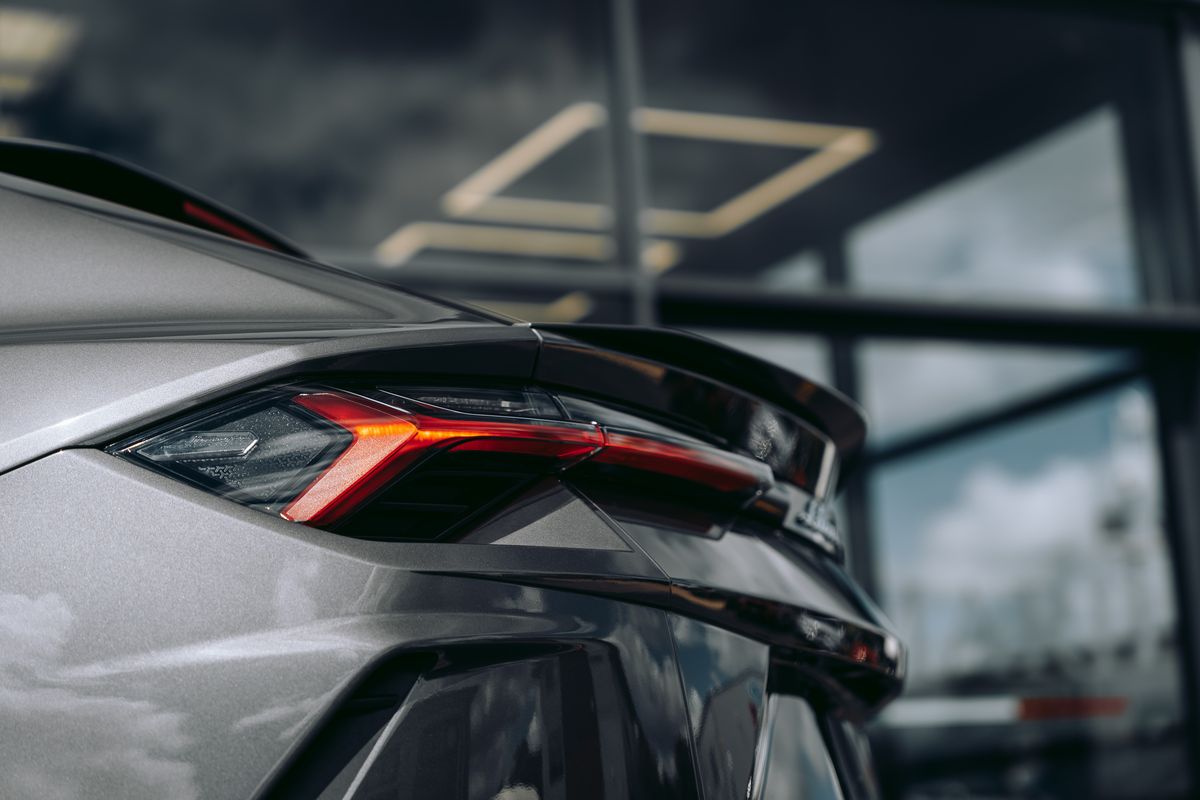 Lamborghini URUS V8 Auto