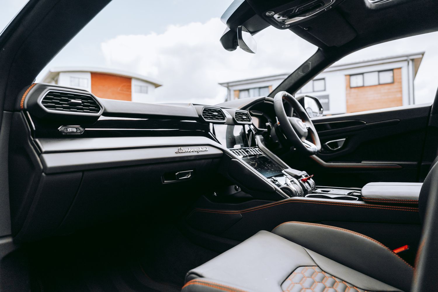 Lamborghini URUS V8 Auto