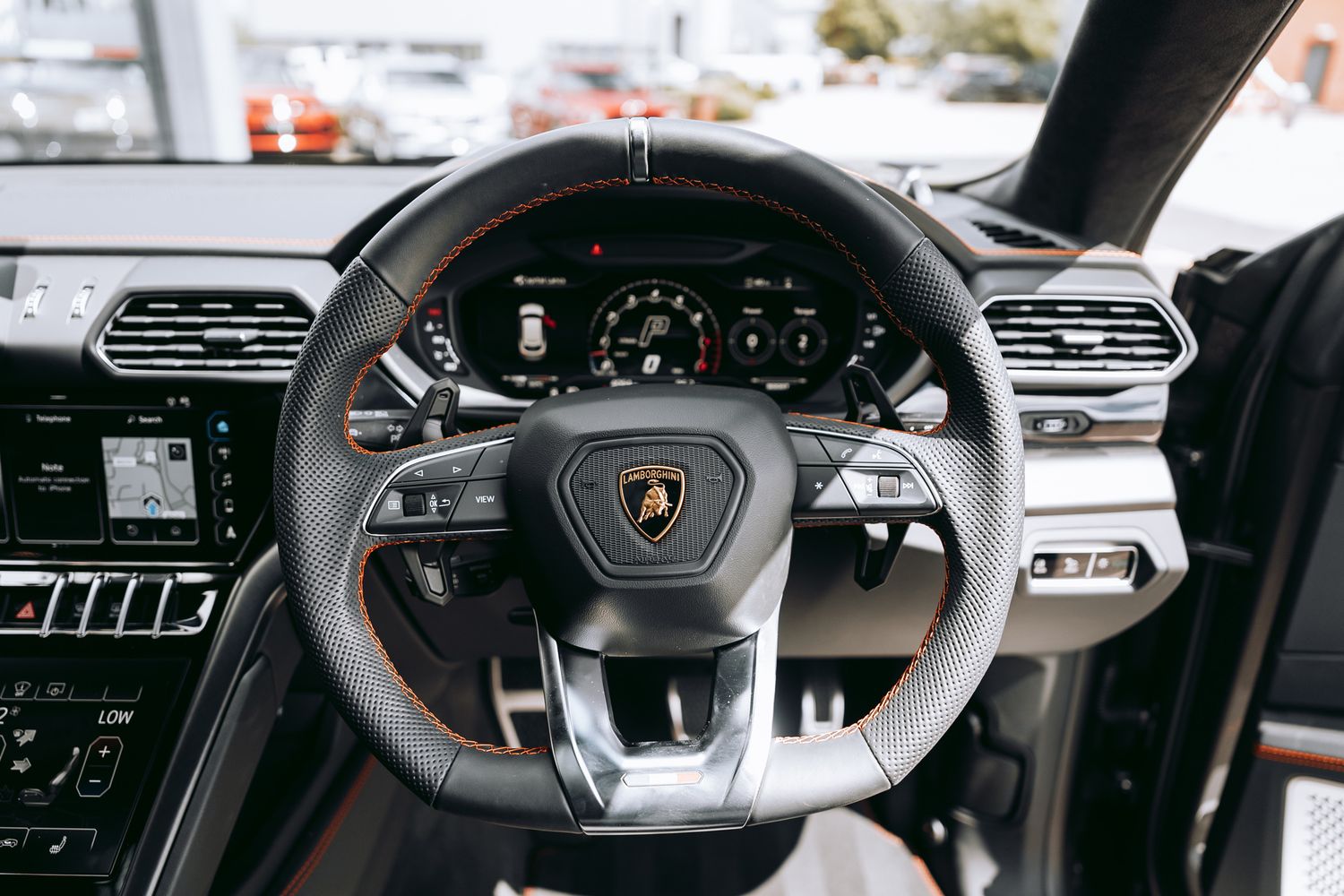 Lamborghini URUS V8 Auto