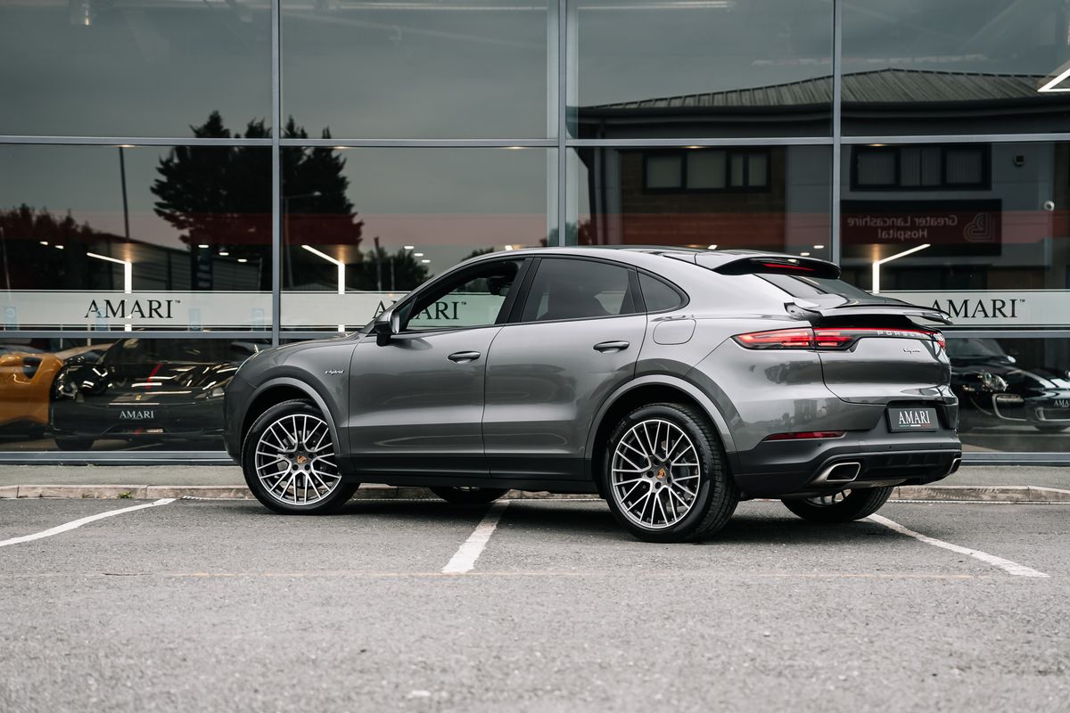 Porsche Cayenne V6 e-Hybrid Auto