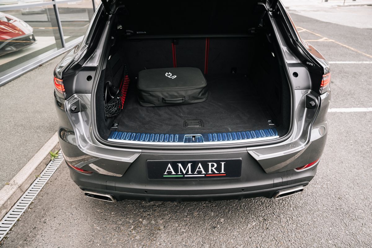 Porsche Cayenne V6 e-Hybrid Auto