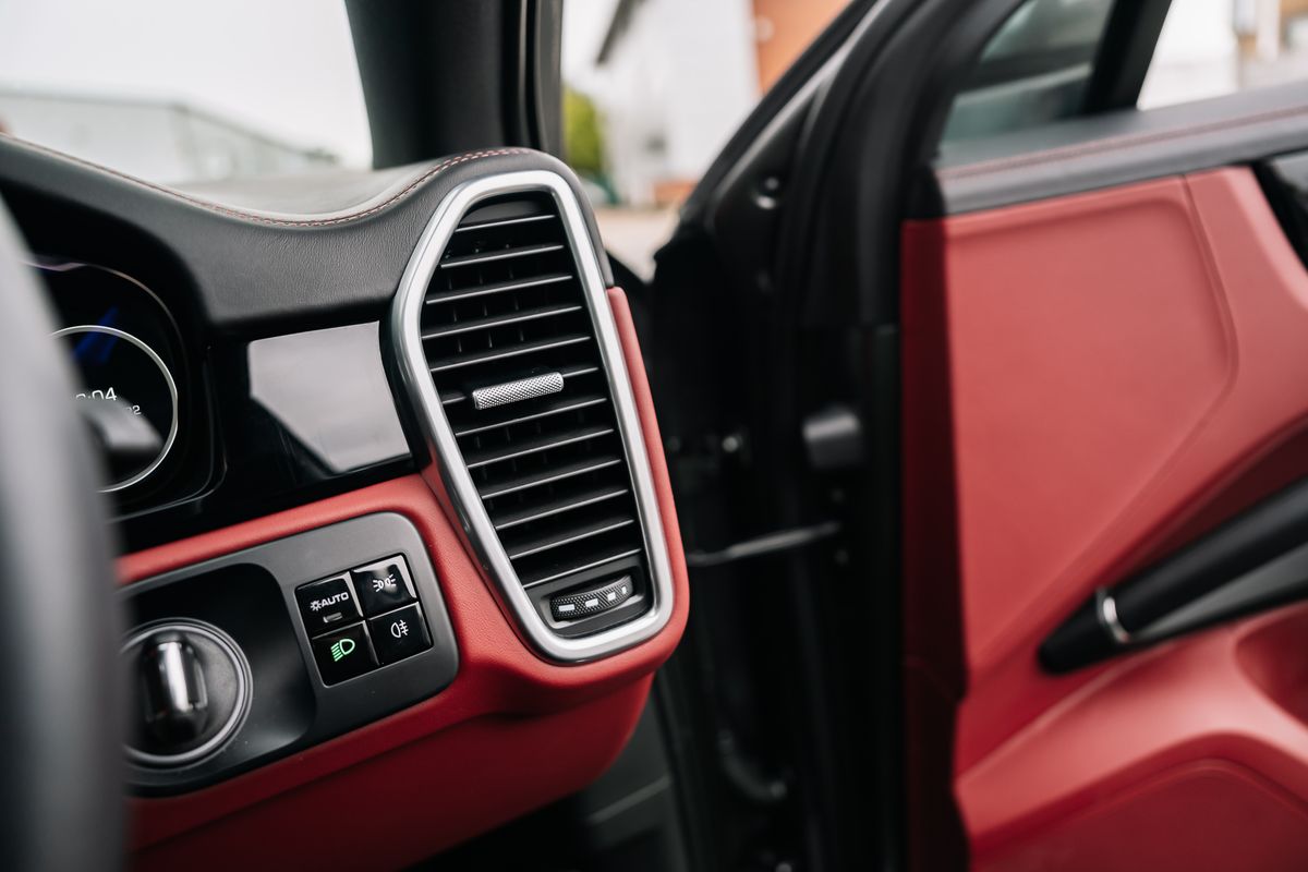 Porsche Cayenne V6 e-Hybrid Auto