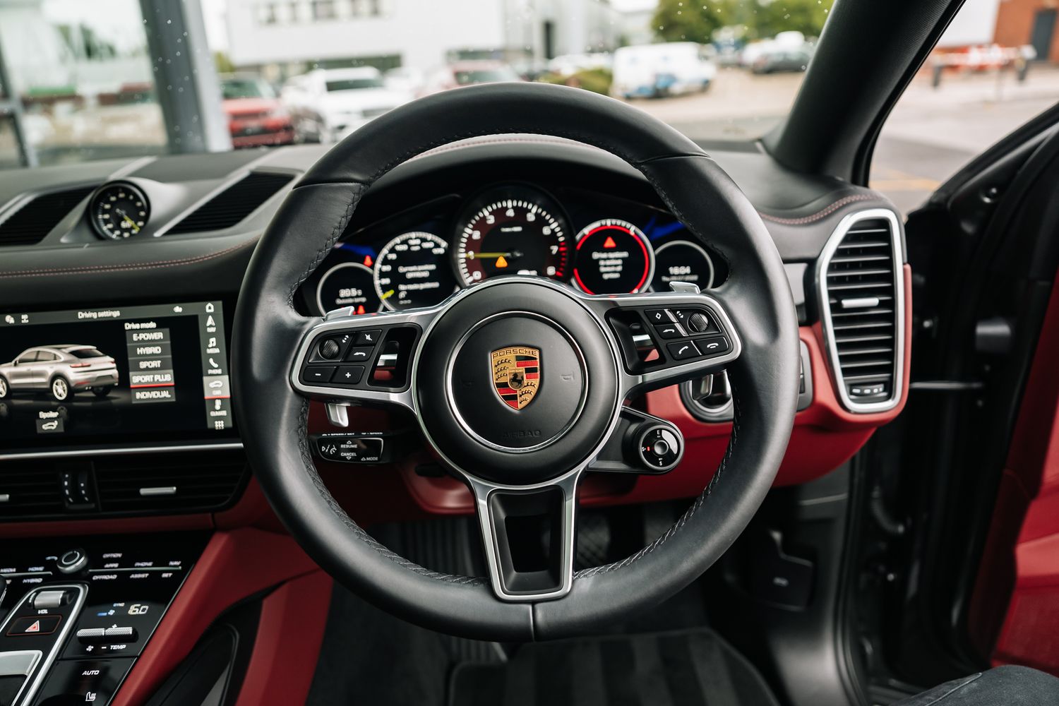Porsche Cayenne V6 e-Hybrid Auto