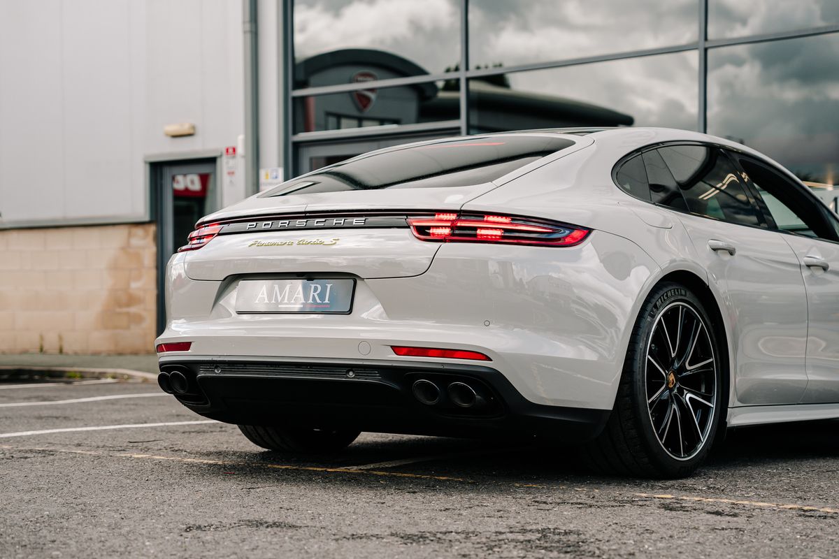 Porsche Panamera Turbo S E-Hybrid PDK