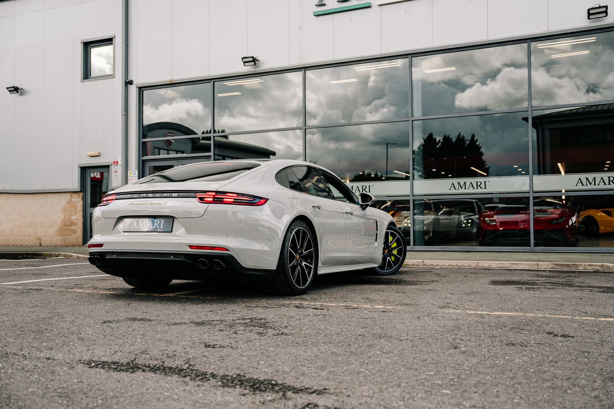 Porsche Panamera Turbo S E-Hybrid PDK