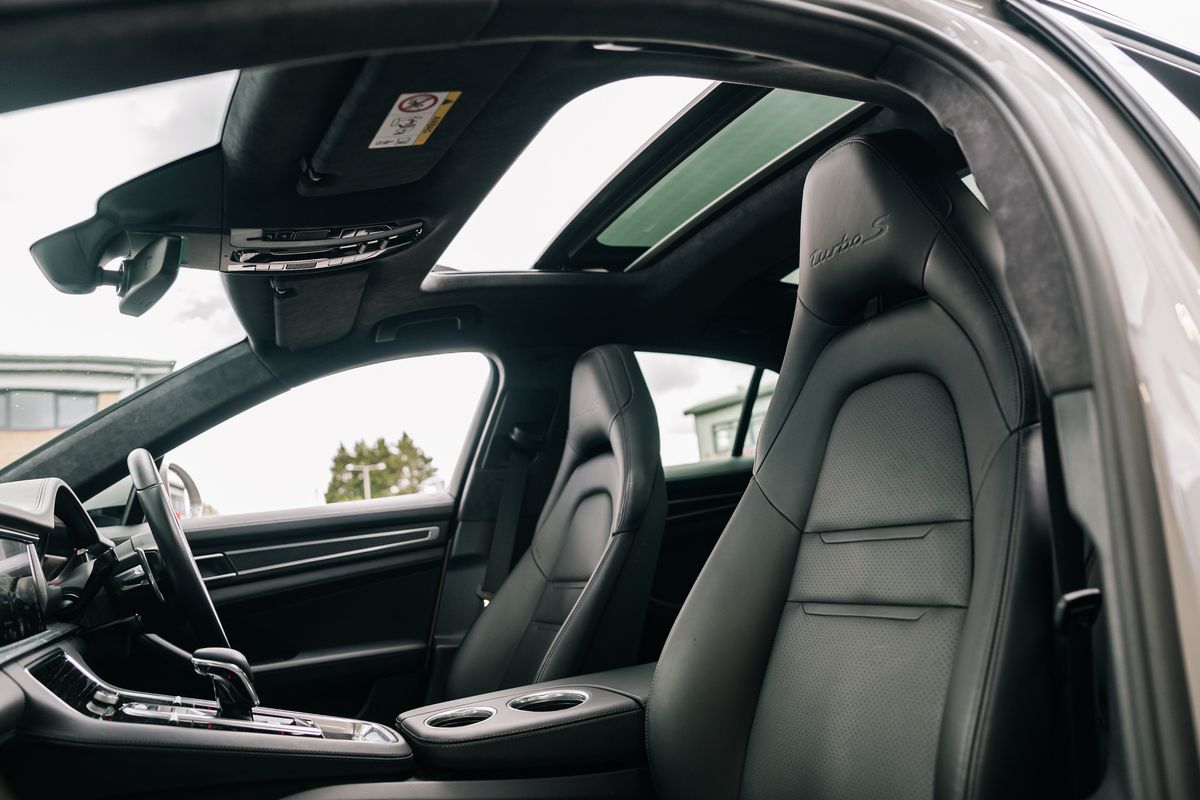 Porsche Panamera Turbo S E-Hybrid PDK