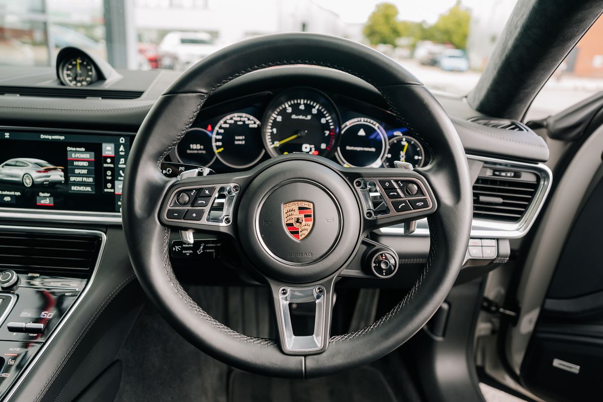 Porsche Panamera Turbo S E-Hybrid PDK