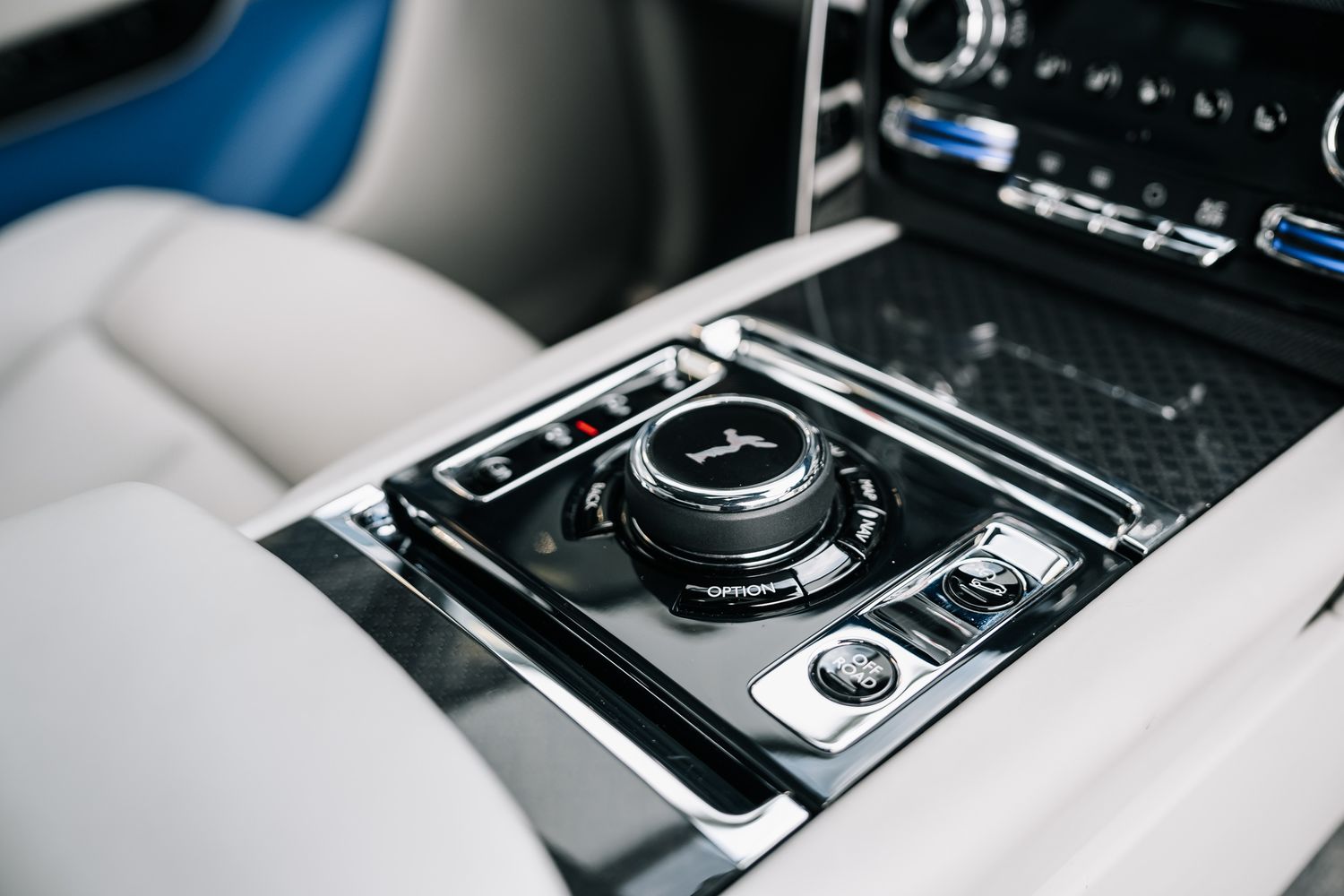 Rolls Royce Cullinan Black Badge Auto