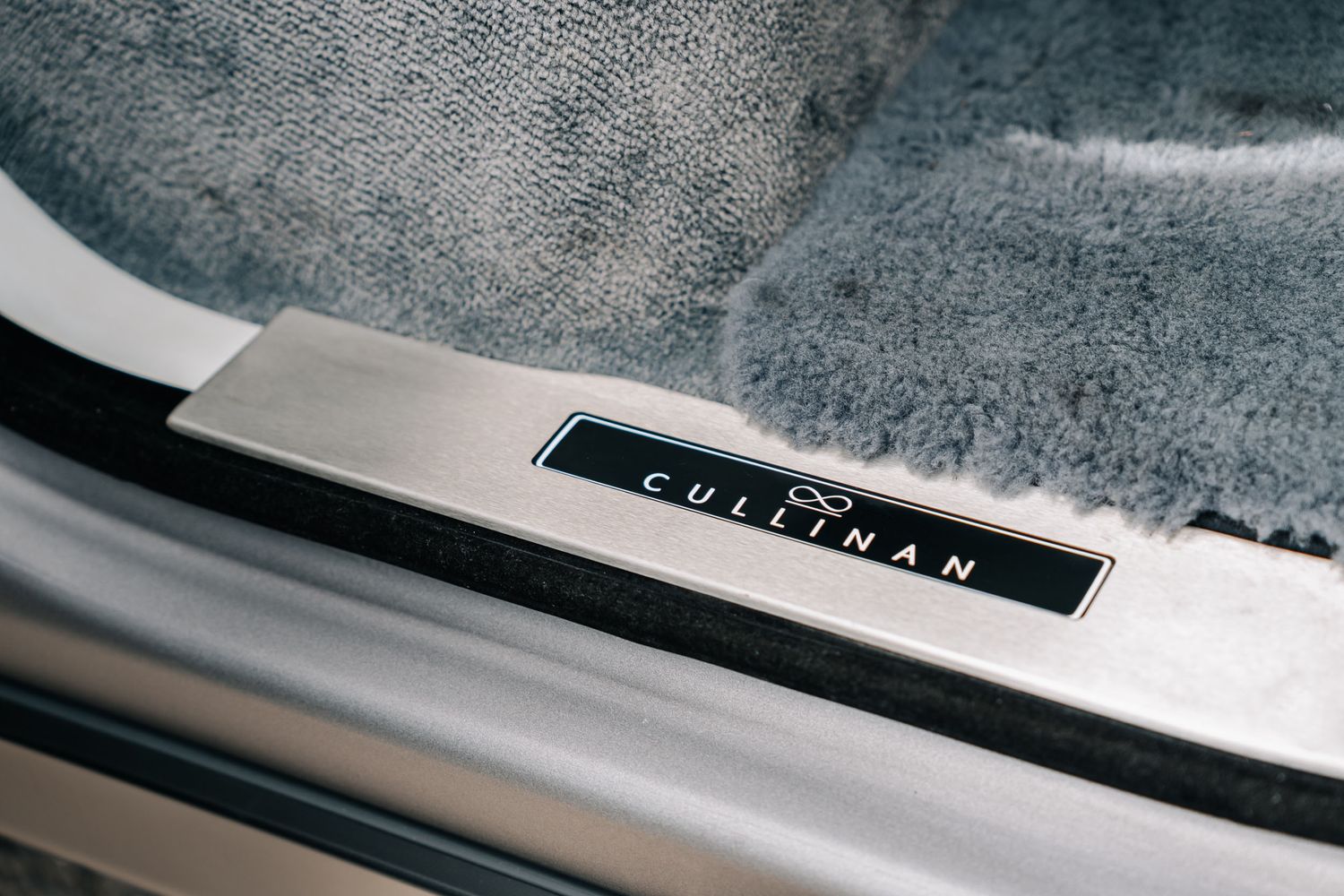 Rolls Royce Cullinan Black Badge Auto