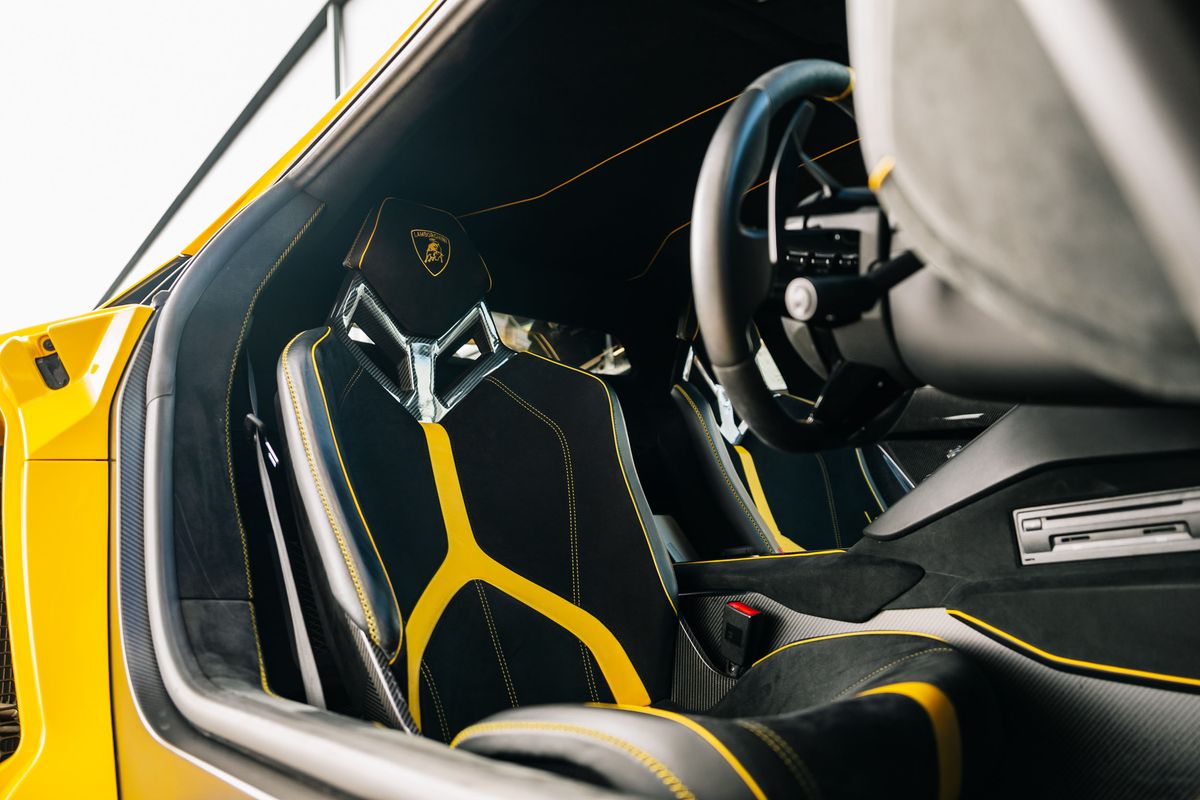 Lamborghini Aventador SVJ LP 770-4 V12
