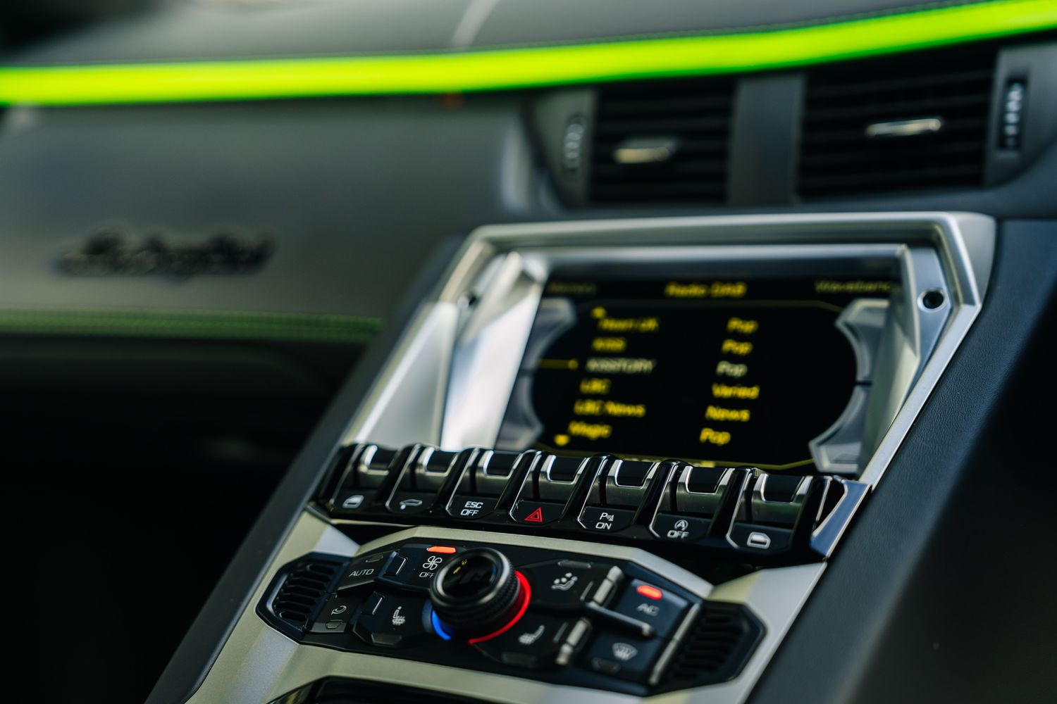 Lamborghini Aventador S LP 740-4