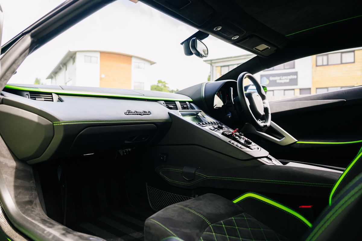 Lamborghini Aventador S LP 740-4