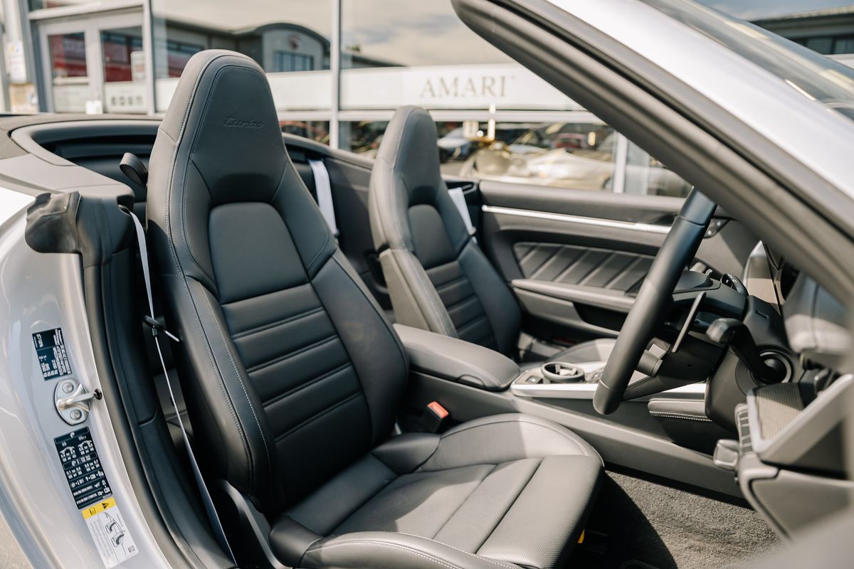 Porsche 911 992 Turbo Convertible T S-A