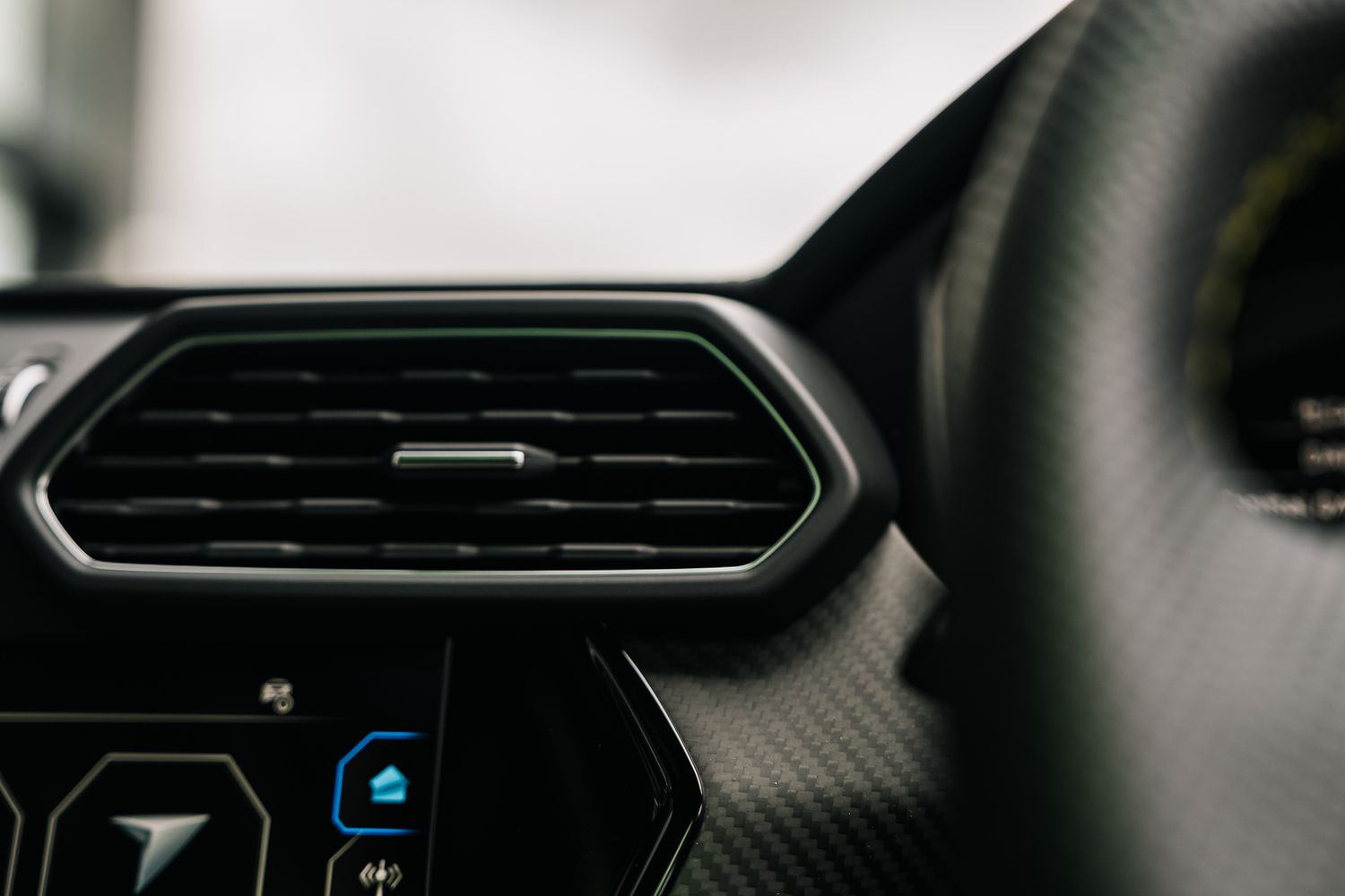 Lamborghini Urus Graphite Capsule Auto