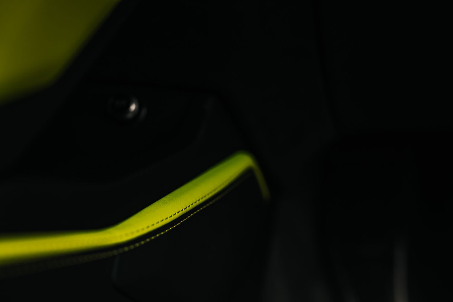 Lamborghini Urus Graphite Capsule Auto