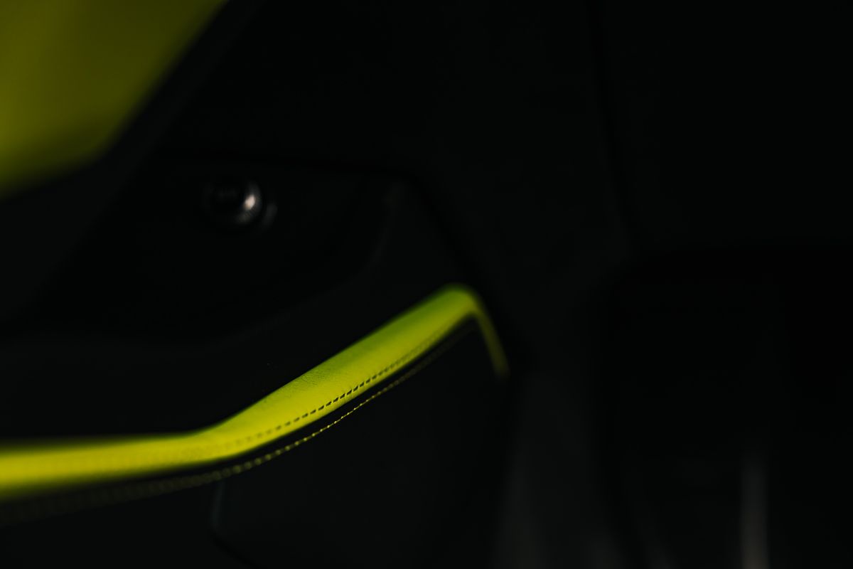 Lamborghini Urus Graphite Capsule Auto