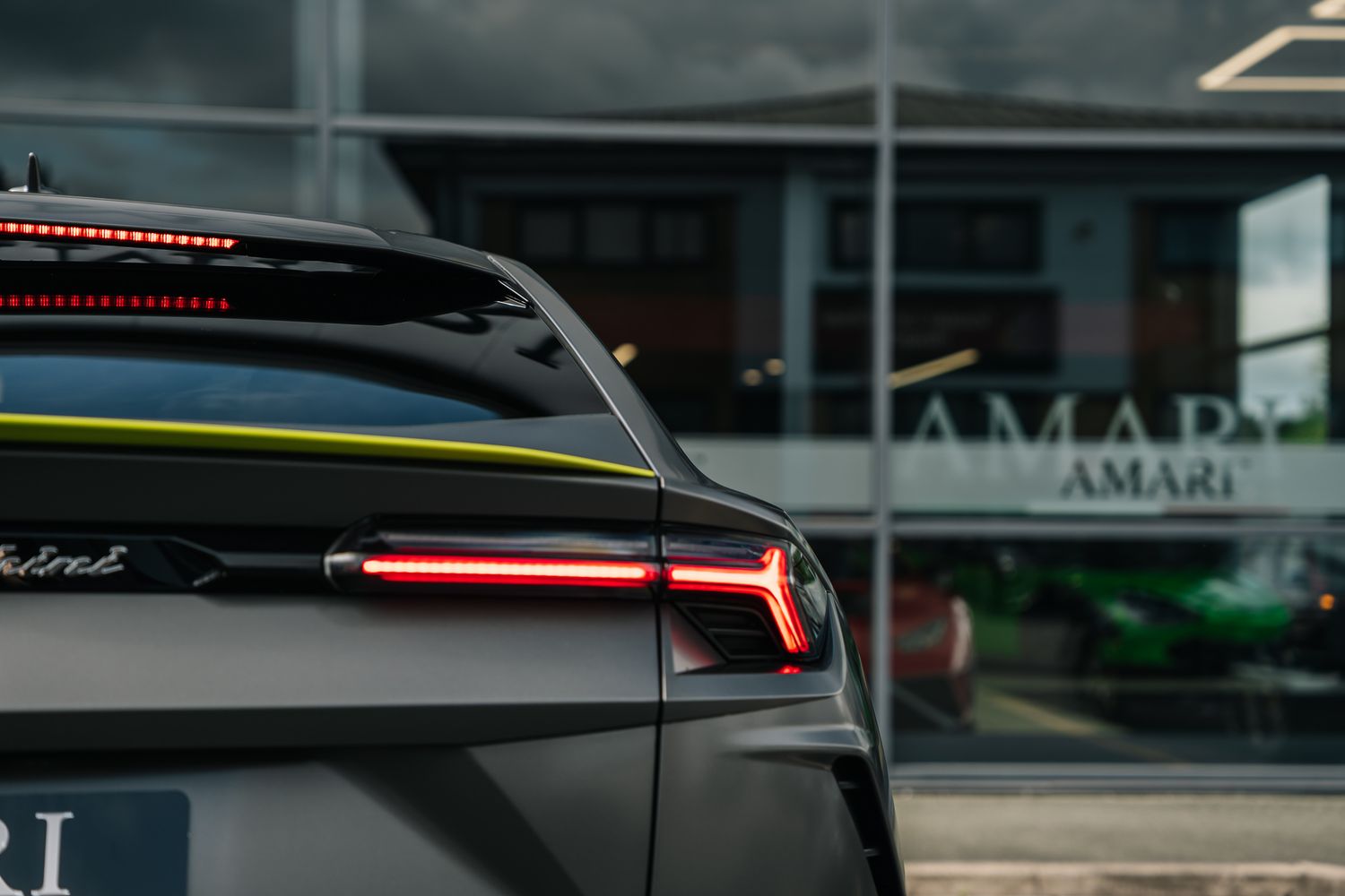 Lamborghini Urus Graphite Capsule Auto