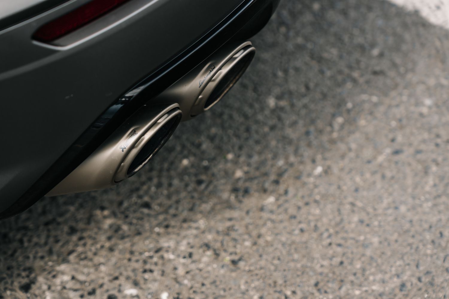 Lamborghini Urus Graphite Capsule Auto
