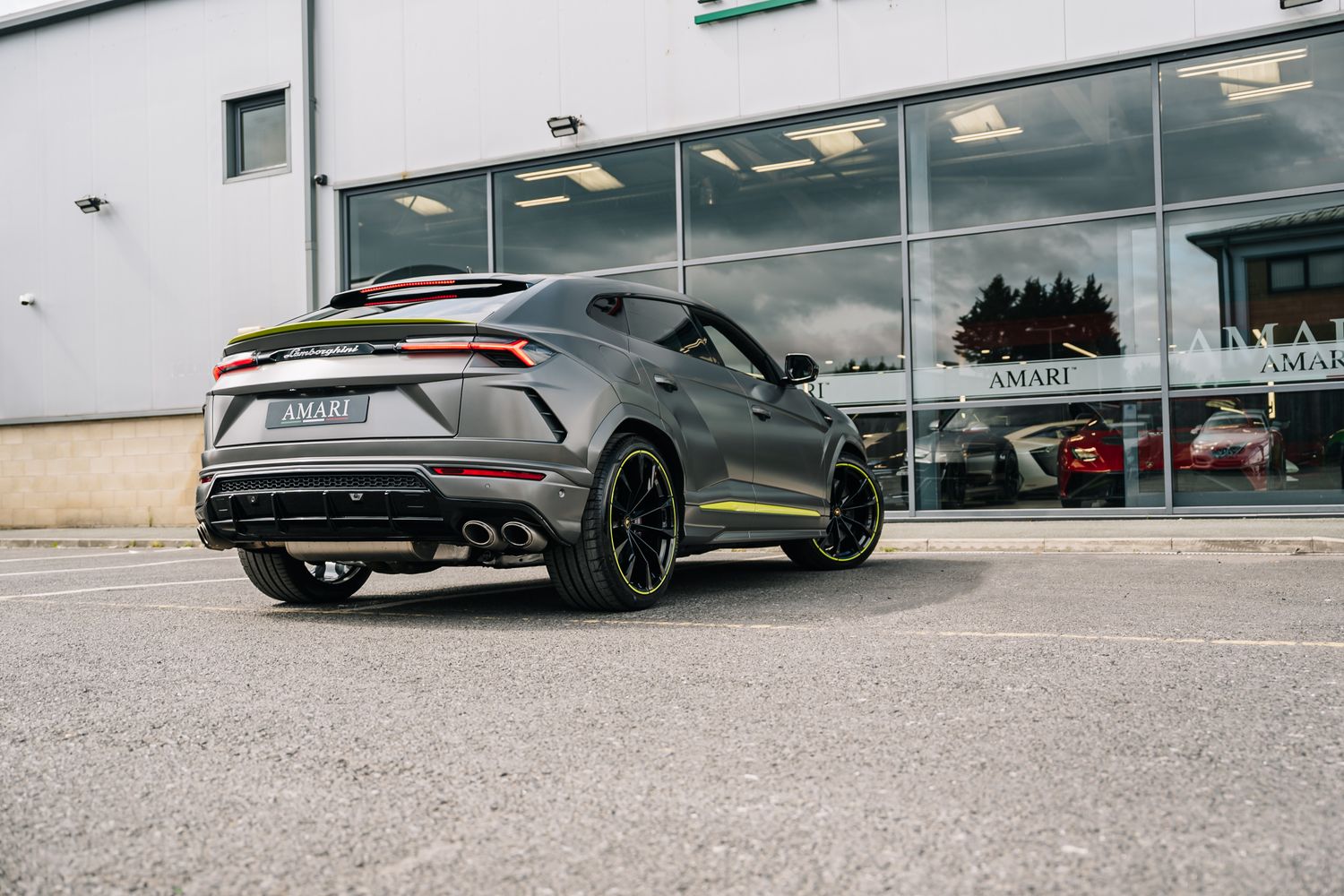 Lamborghini Urus Graphite Capsule Auto