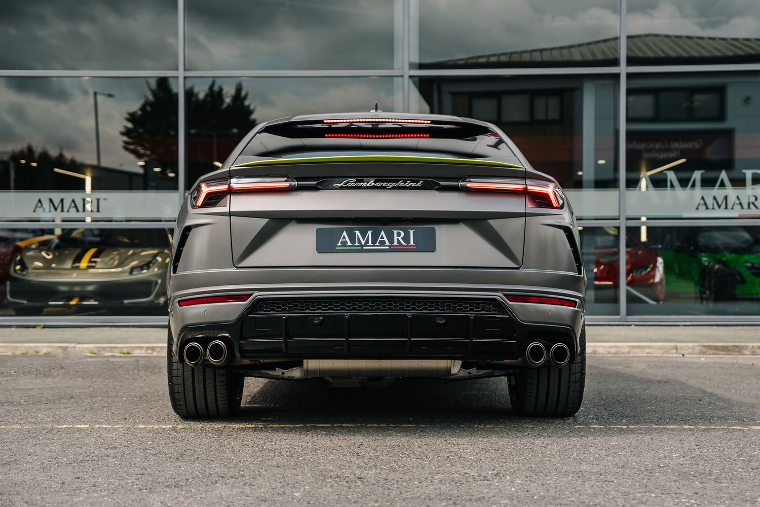 Lamborghini Urus Graphite Capsule Auto