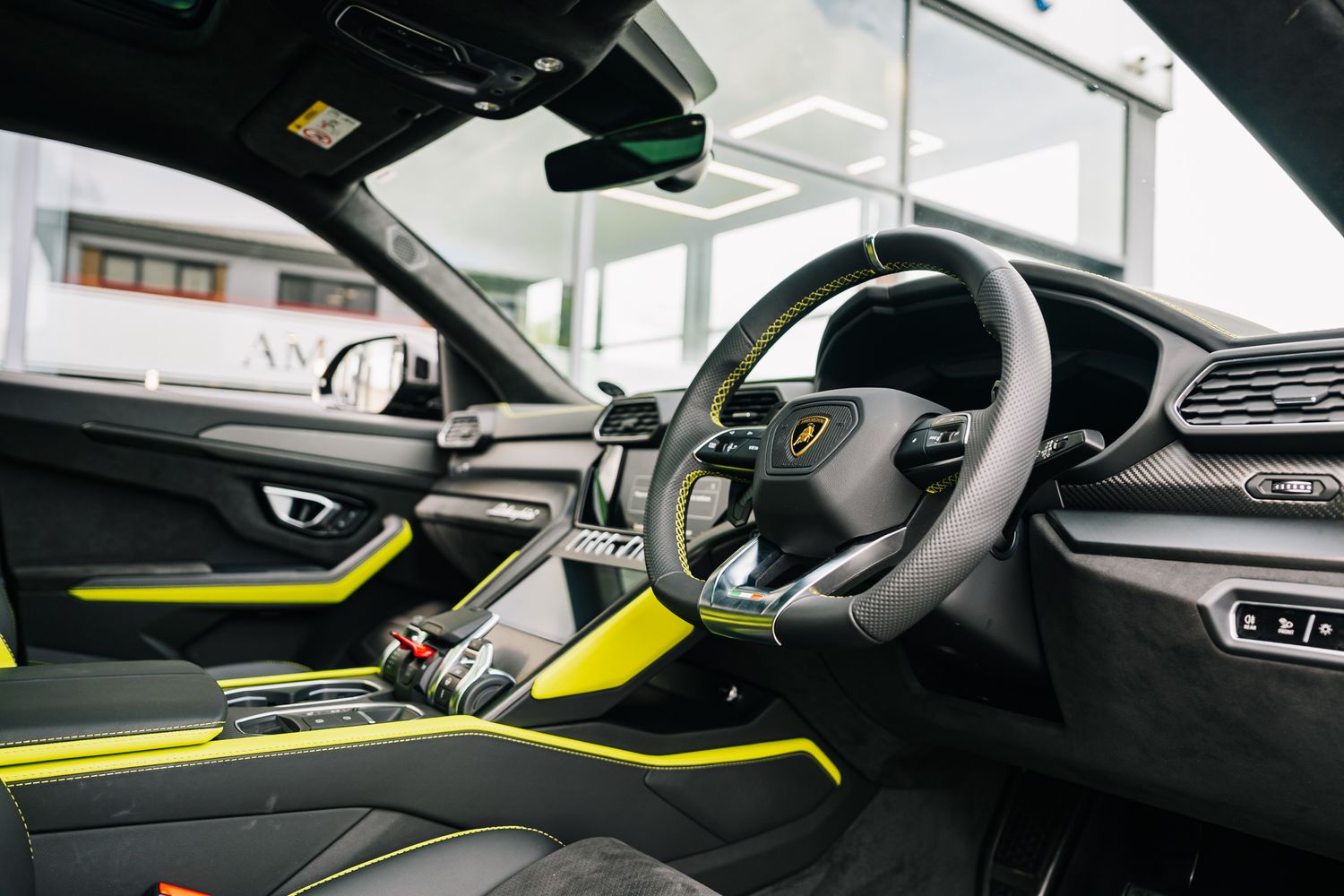 Lamborghini Urus Graphite Capsule Auto