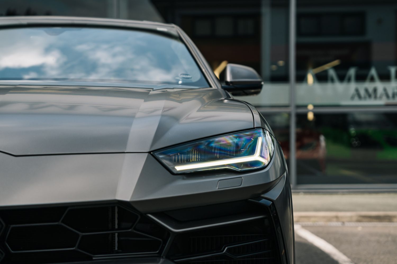 Lamborghini Urus Graphite Capsule Auto