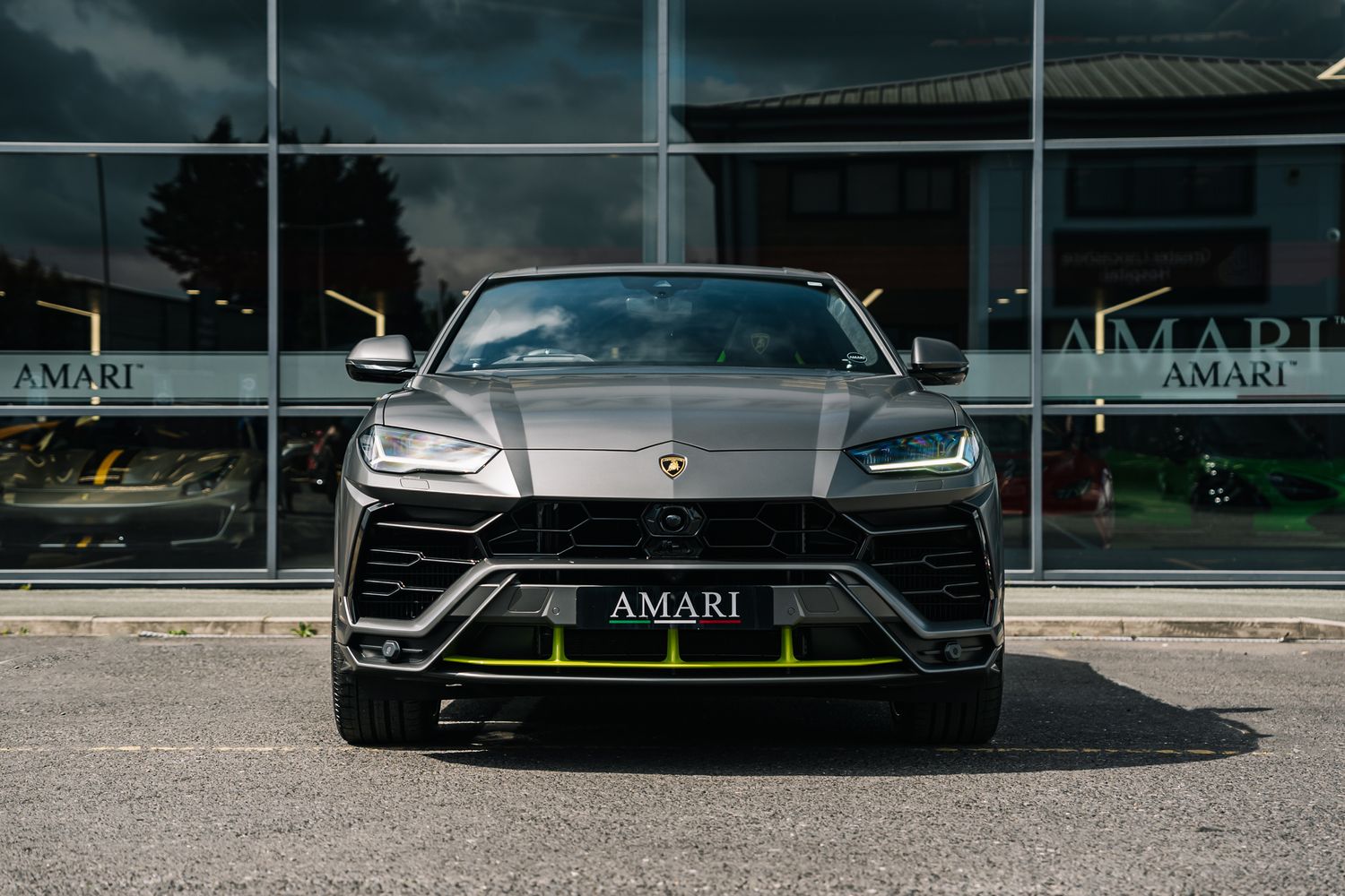 Lamborghini Urus Graphite Capsule Auto