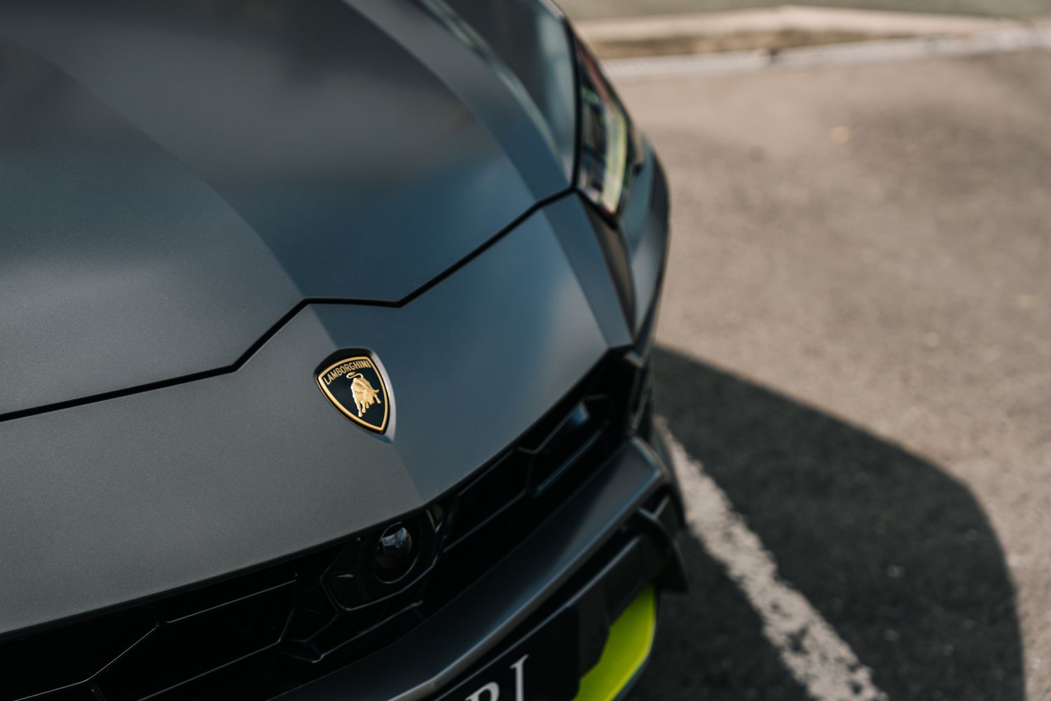 Lamborghini Urus Graphite Capsule Auto