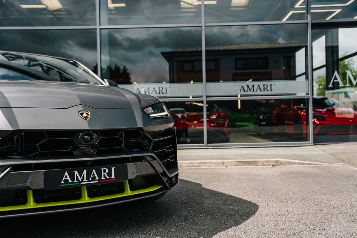 Lamborghini Urus Graphite Capsule Auto
