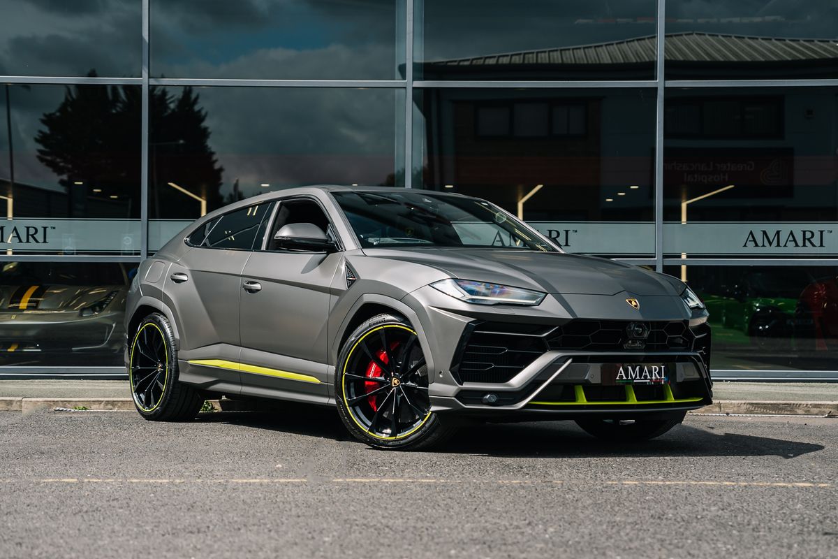 Lamborghini Urus Graphite Capsule Auto