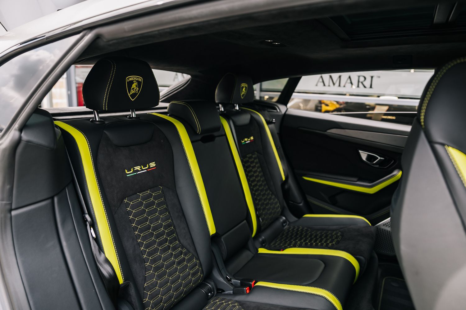 Lamborghini Urus Graphite Capsule Auto