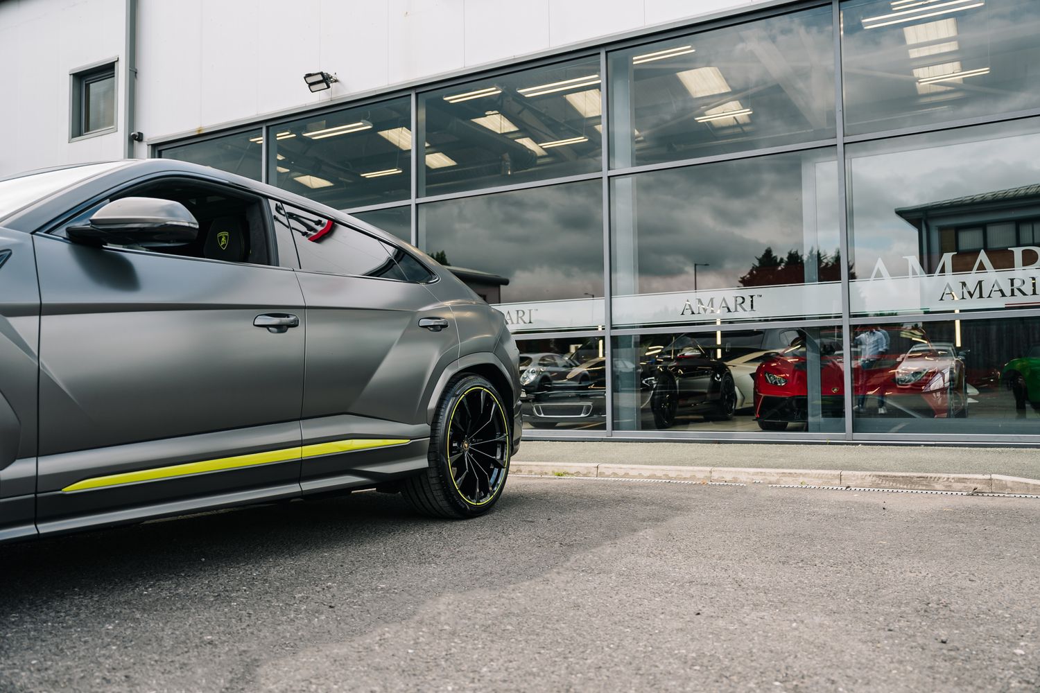 Lamborghini Urus Graphite Capsule Auto