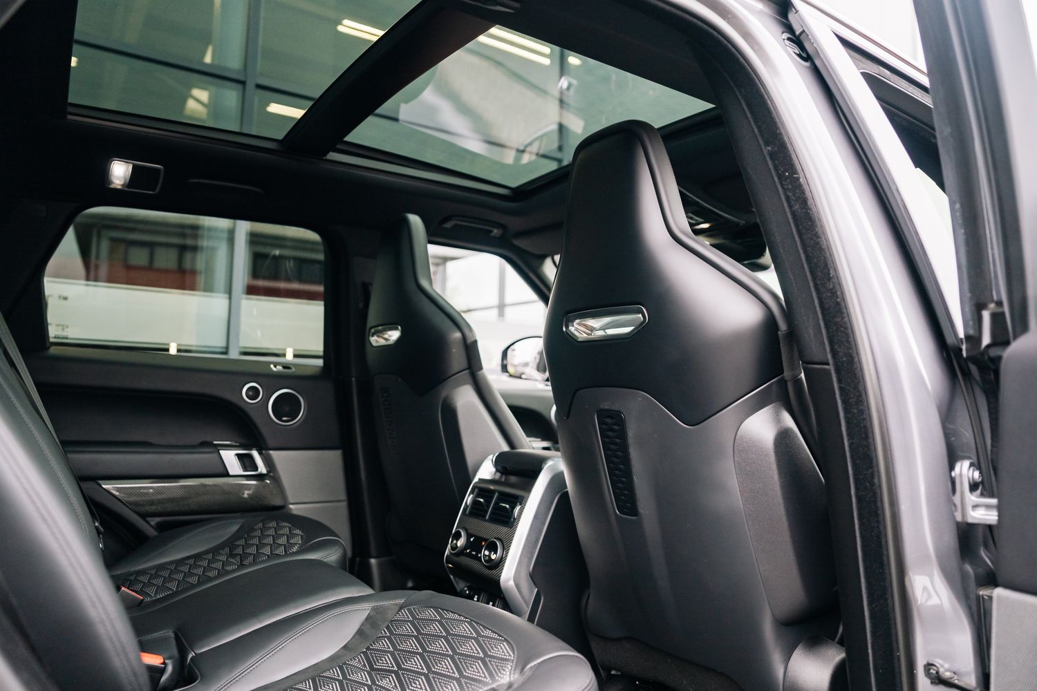 Land Rover Range Rover Sport SVR S/C Auto