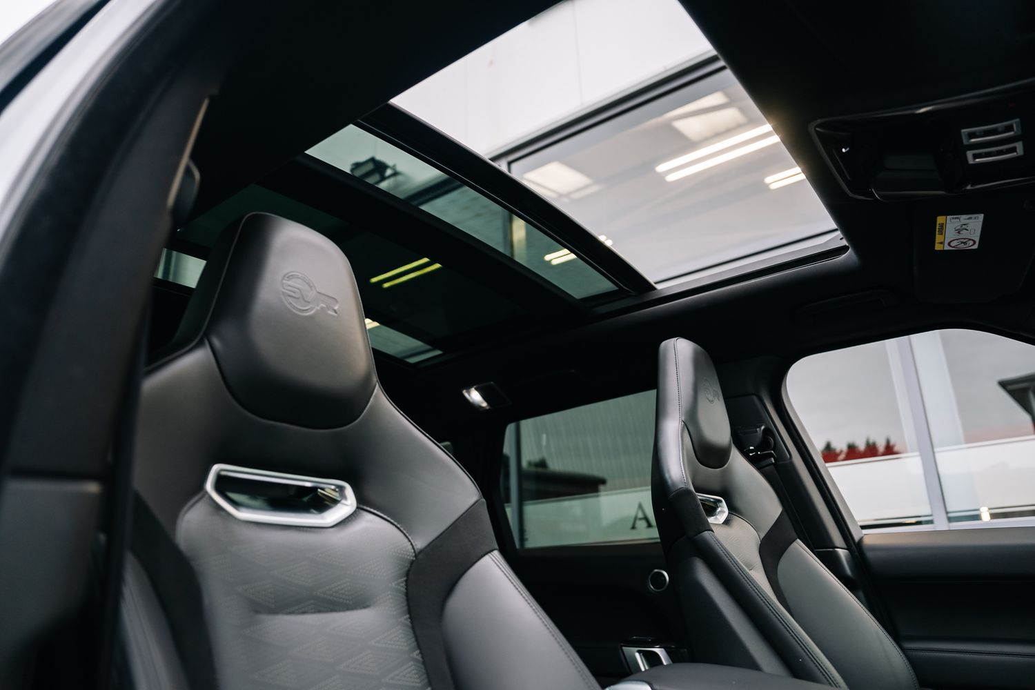 Land Rover Range Rover Sport SVR S/C Auto