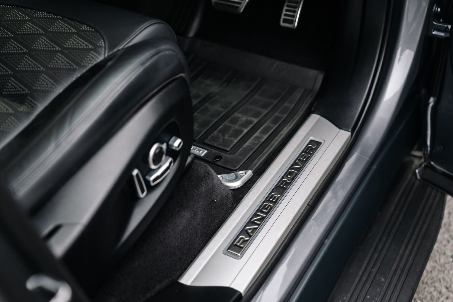 Land Rover Range Rover Sport SVR S/C Auto