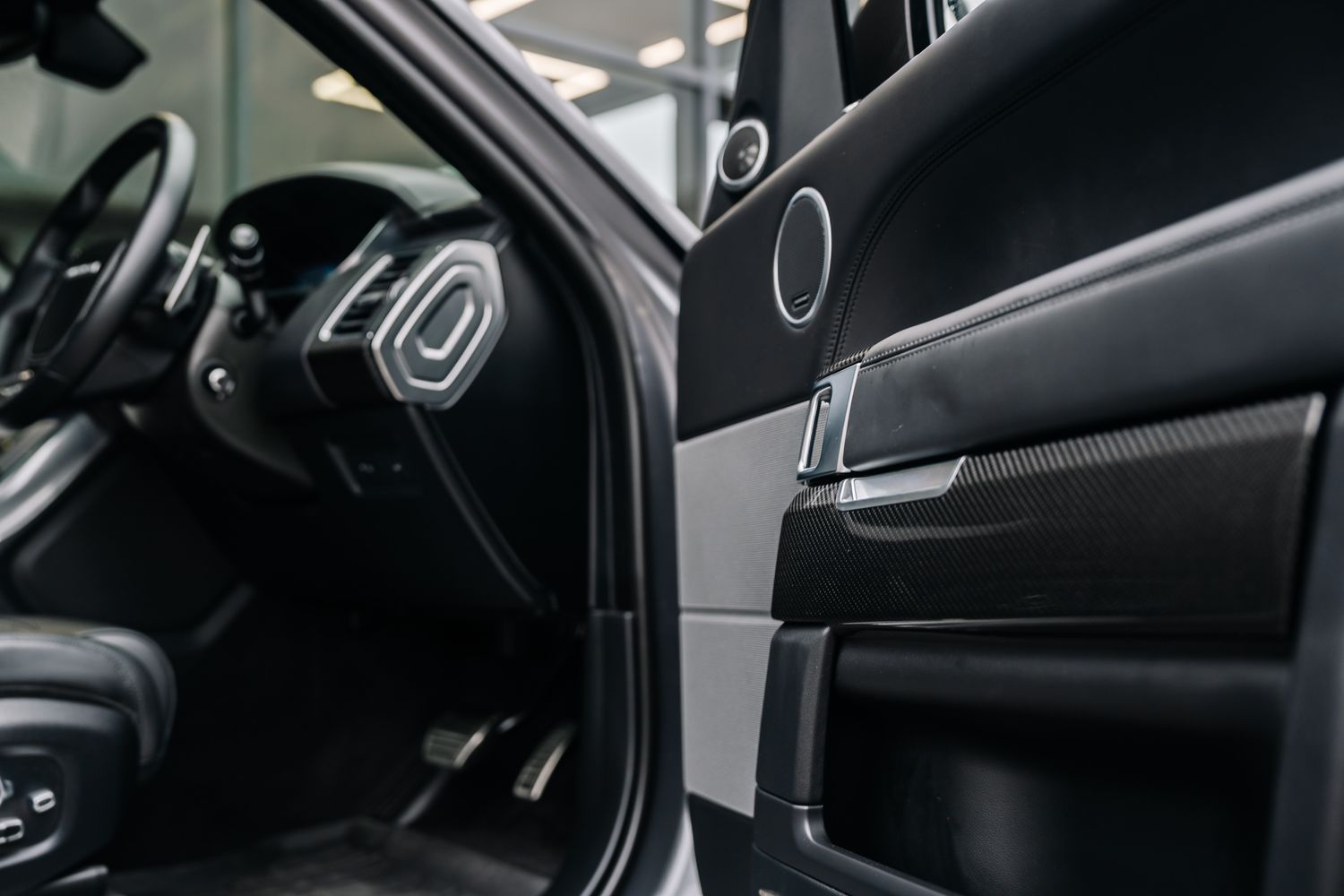 Land Rover Range Rover Sport SVR S/C Auto