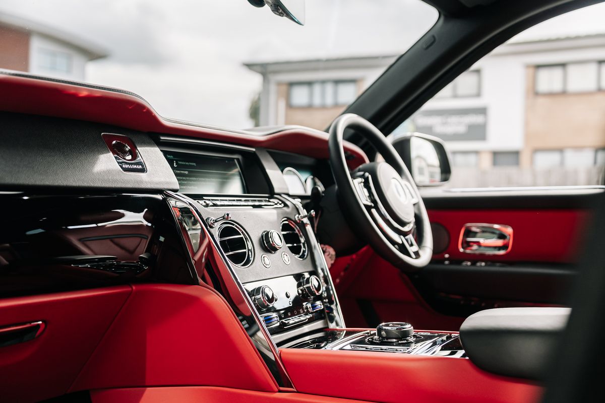 Rolls Royce Cullinan V12 Auto